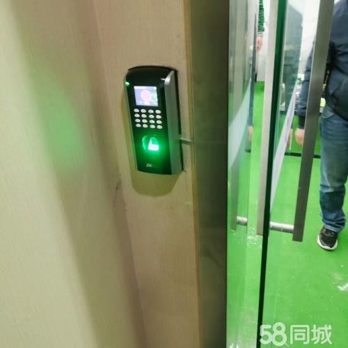 防盗门锁 指纹密码锁门锁提供换室内门锁、换锁芯、开锁服务