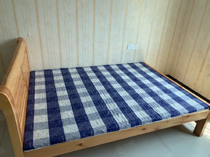 永达商住房 2室1厅1卫 1000元月 72平